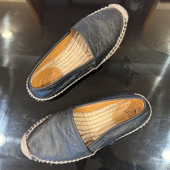 7.5 snug fit lightly used 8 times. Leather not stretched. Purchased Gucci store. - Picture 7 of 7